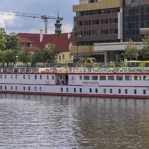  Ботель River Koenigstein